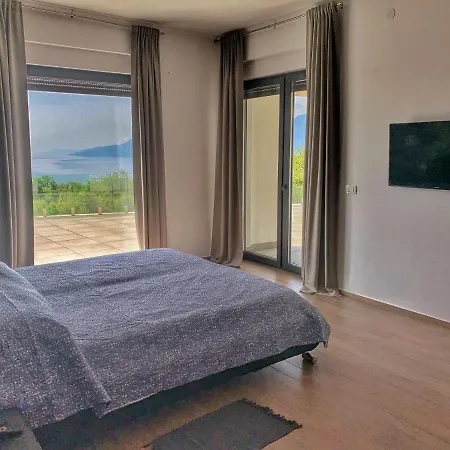 Flora With Swimming Pool Apartment Kastav