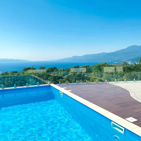 Flora With Swimming Pool